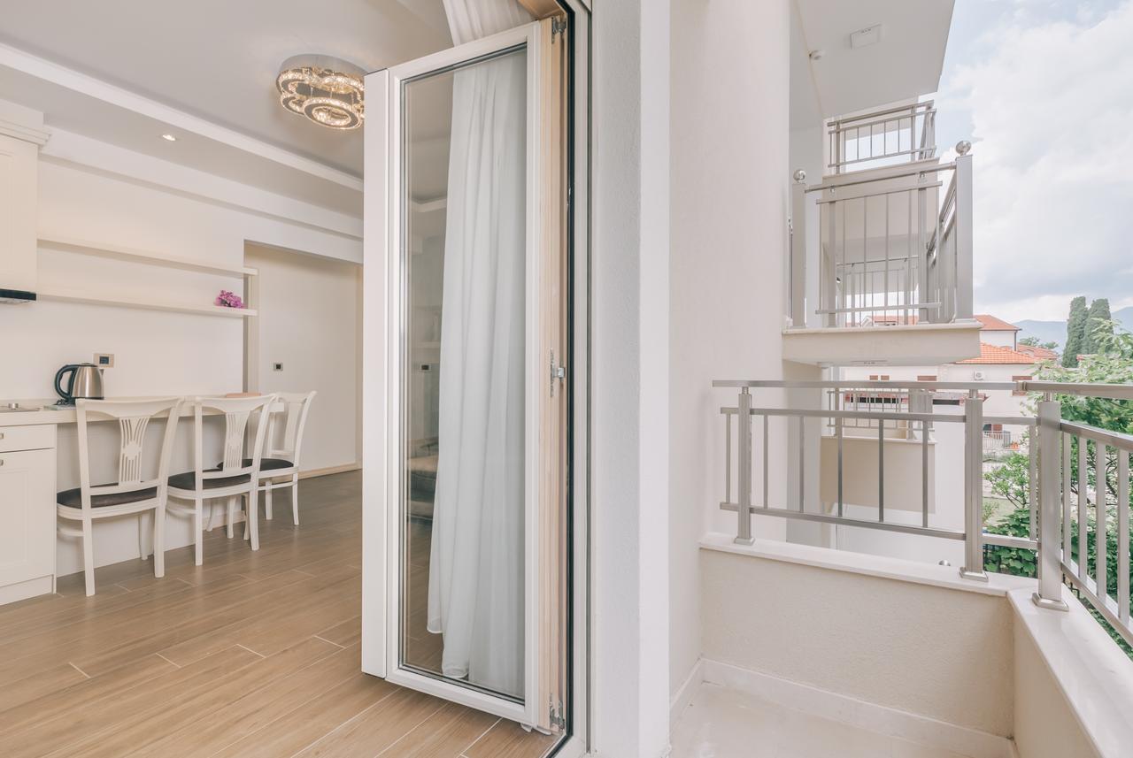 Splendido Mb Apartments Tivat Extérieur photo